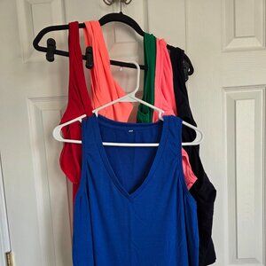 Tank Top Bundle, size Med